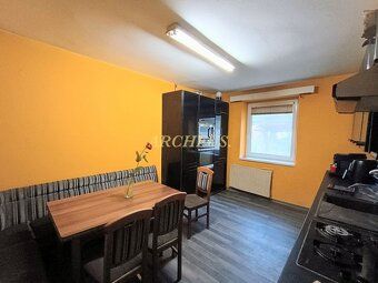 Ak hľadáte priestranný viacgeneračný rodinný dom 🏡, nech sa 