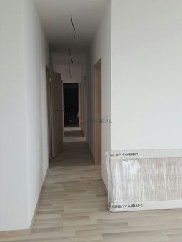 Ponúkam na prenájom v novostavbe 4 izbový byt na sídlisku Sl