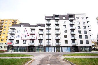 Predávaný byt sa nachádza v obľúbenej lokalite ROVEŇ v Ružom