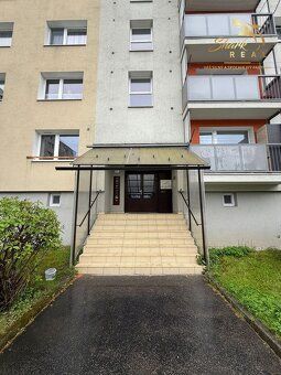 Ponúkame na predaj priestranný 4-izbový byt s balkónom vo vy