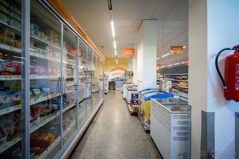 Realitná kancelária RE/MAX ponúka na predaj strategický obch