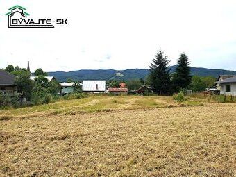 Ponúkame Vám na predaj slnečný rovinatý pozemok s veľkorysou