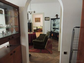 RODINNÝ DOM, BANSKÁ BYSTRICA, CENTRUM, 4 bytové jednotky, sú
