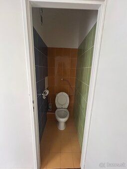Grebeči real ponúka na predaj priestranný 3-izbový byt s bal