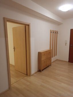 Prenajmem 2-izbový byt v centre mesta Skalica. Plocha bytu j