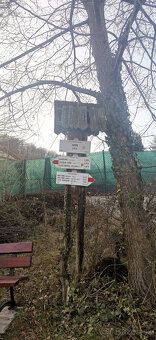 Ponúkame Vám na predaj dom v kľudnej časti Záhrb, Nová Baňa.