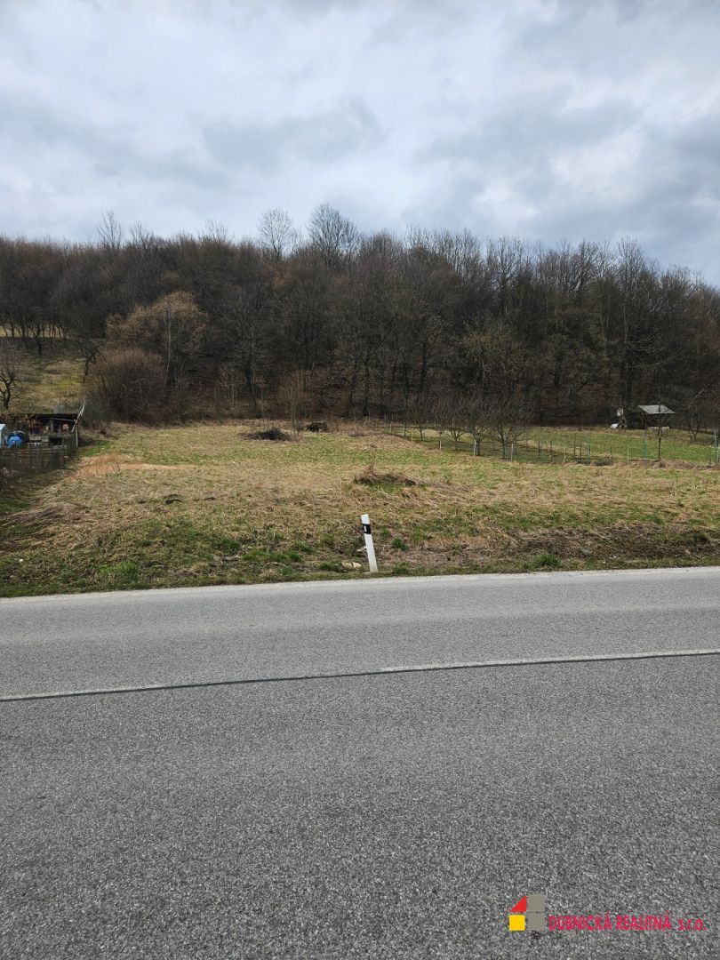Prinášame do ponuky veľmi pekný slnečný pozemok, ktorý je ak