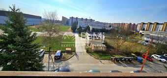 Typ: 2-izbový byt Obec: Rimavská Sobota
ID:219-112-ANOE
Exkl