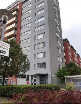 S povolením majiteľa vám ponúkame na prenájom moderný, kompl