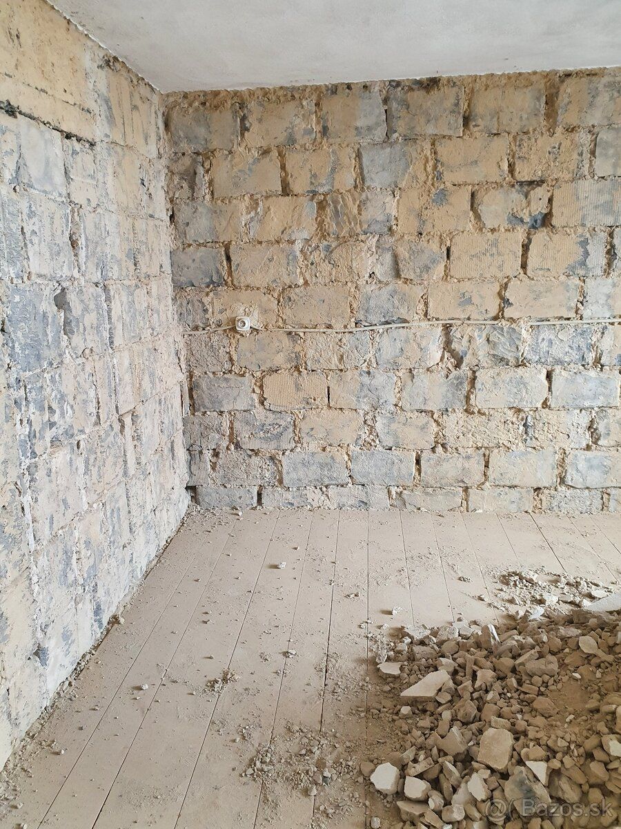 Predám dom v Suchej Hore okres Tvrdošín bez pozemku. Dom je 