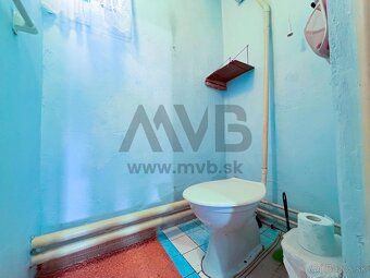 V centre obce Bátorove Kosihy ponúkame na predaj masívny rod