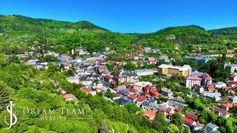 DREAM TEAM ponúka na predaj slnečný pozemok o výmere 1180 m²