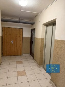 Pokiaľ hľadáte priestranný 3 izb. byt za rozumnú cenu práve 