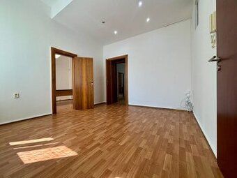 AARK realitná kancelária s.r.o. Alexandra Artimovičová 0910 