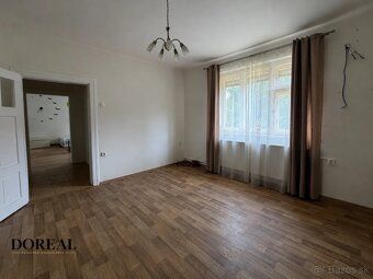 Rodinný dom s veľkým pozemkom 1 879 m² v pokojnej lokalite B