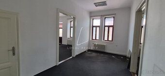 Typ: Kancelárie Ulica: Šafárikovo námestie Obec: Bratislava-