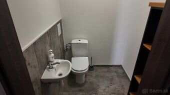 Na prenájom: Kancelárske / Obchodné priestory v centre Dunaj