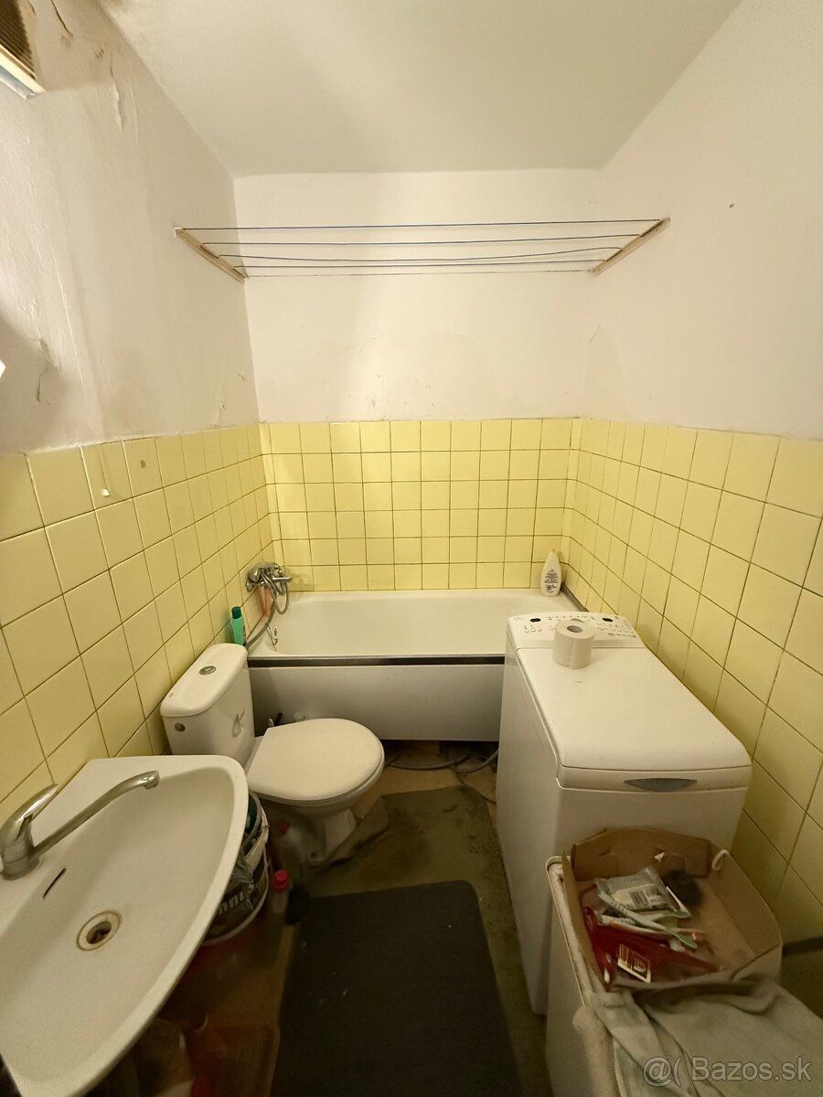 Ponúkame na predaj 1-izbový byt o výmere 45 m² v meste Barde