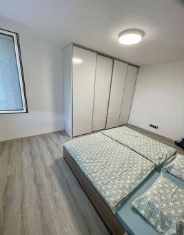 Na prenájom | 4-izbový byt s veľkou lodžiou v Dúbravke
Reali