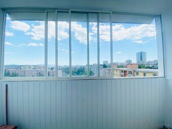 Petersen Realitný Servis Vám ponúka na prenájom priestranný 