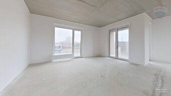 EXKLUZÍVNE IBA U NÁS! Realitná kancelária RE/MAX ponúka na p