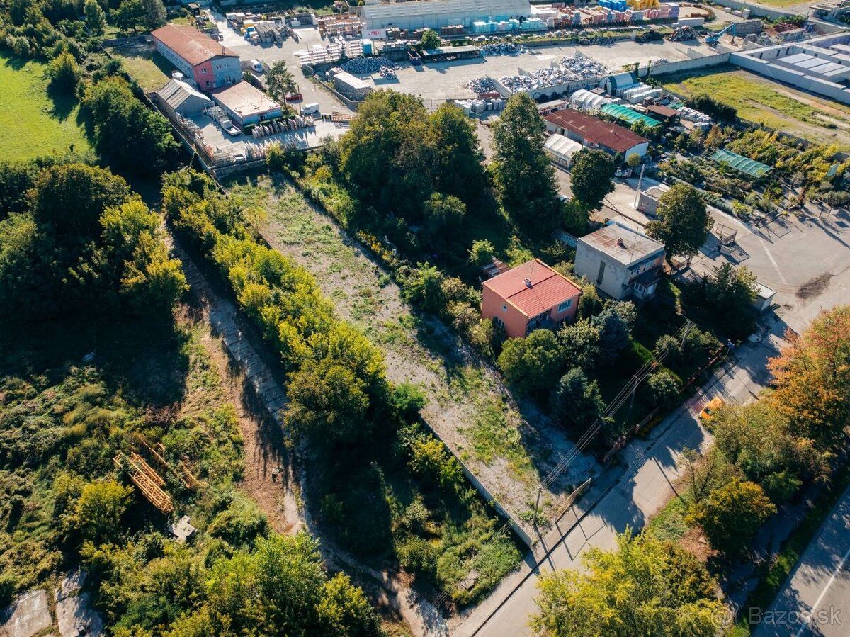 Realitná kancelária RE/MAX ponúka na prenájom úzky dlhý poze