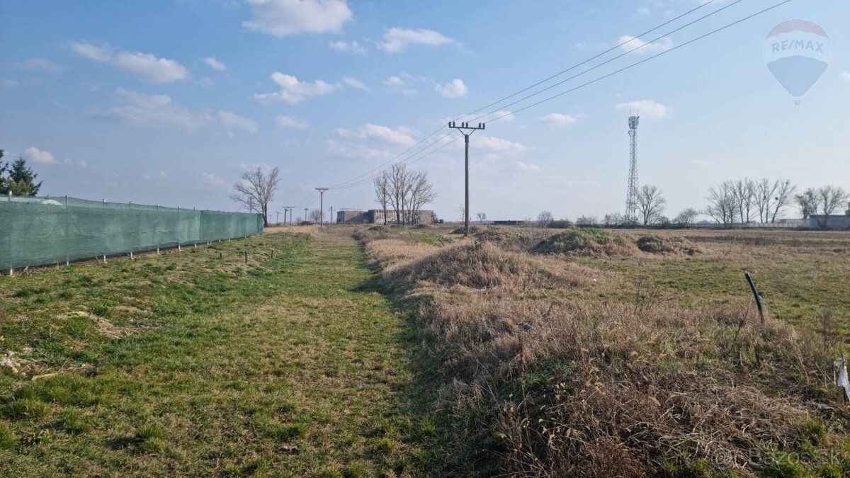 EXKLUZÍVNE IBA U NÁS! Na predaj ponúkame dva rozsiahle pozem