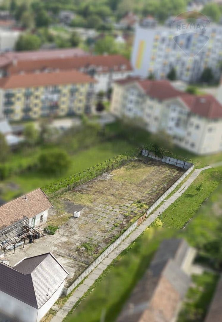 Realitná kancelária RE/MAX Attractive ponúka na predaj pozem