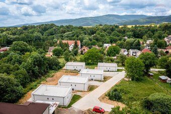 Novostavba - rodinný dom je situovaný na pokojnom mieste, na