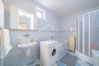 Reality Zemplín ponúka na predaj 4-izbový rodinný dom s novo