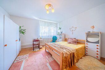 Reality Zemplín ponúka na predaj 4-izbový rodinný dom s novo