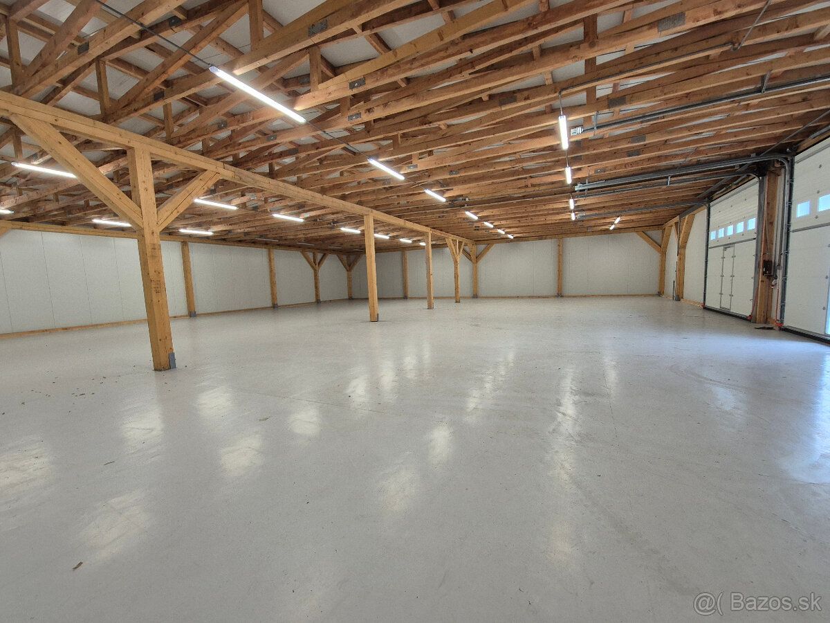 Ponúkam na prenájom novovybudovanú halu, 640 m2 so štvormetr