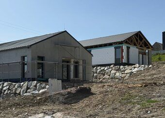 Novostavba 4-izbového bungalovu Ružomberok – Cesta na Vlkolí