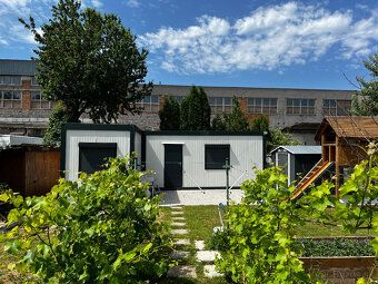 PREDAJ: Celoročne obývateľná moderná chatka (30 m2) s pozemk