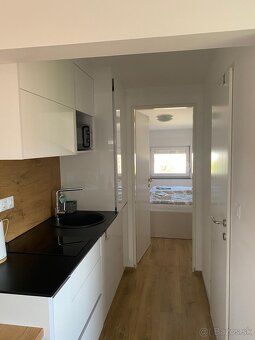 Moderný apartmán s výhľadom na more – ostrov Vir, Chorvátsko