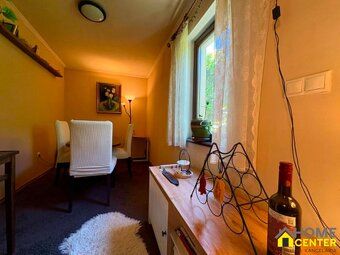 Zastavaná plocha: 704m² Obytná plocha: 140m² Úžitková plocha