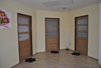 Ponúkame na predaj priestranný 5‑izbový murovaný rodinný dom