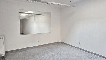 ID 3179 Prenájom: obchodný / prevádzkový priestor, centrum P