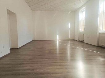 ID 3181 Prenájom: ambulancia, kancelárie, centrum, 62 m2 Kan