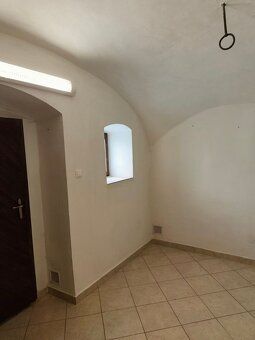 Ponúkame na prenájom zaujímavý priestor v tesnej blízkosti c