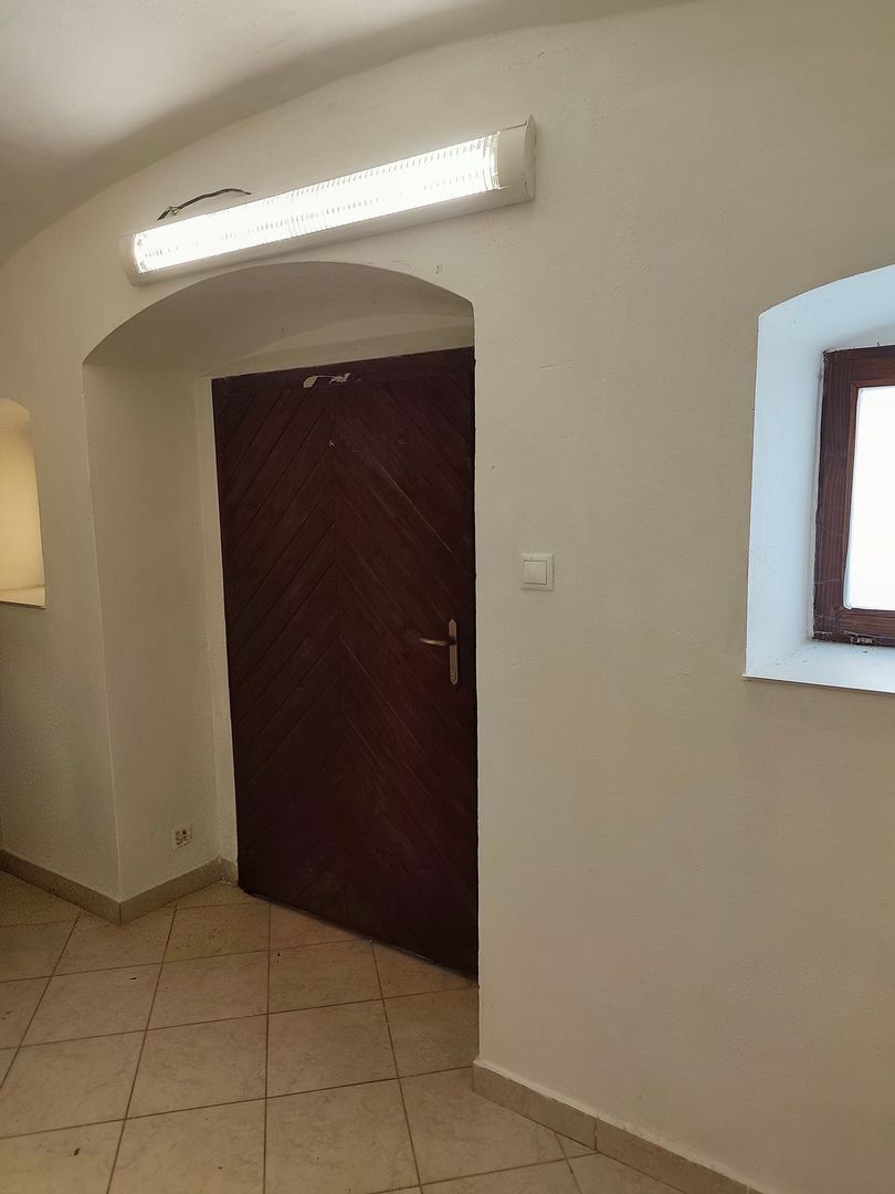 Ponúkame na prenájom zaujímavý priestor v tesnej blízkosti c