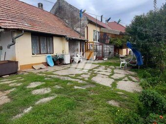 Rodinný dom s terasou na predaj 🏡 📍 Lokalita: Chľaba, 6/22 💶