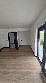 Typ: 3-izbový byt Ulica: Petra Konczová Obec: Privlaka
Nové 