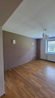 So súhlasom majiteľa ponúkam na predaj veľkometrážny 2i, čia