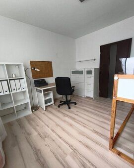 Ponúkame Vám do prenájmu príjemný a prakticky riešený 3-izbo