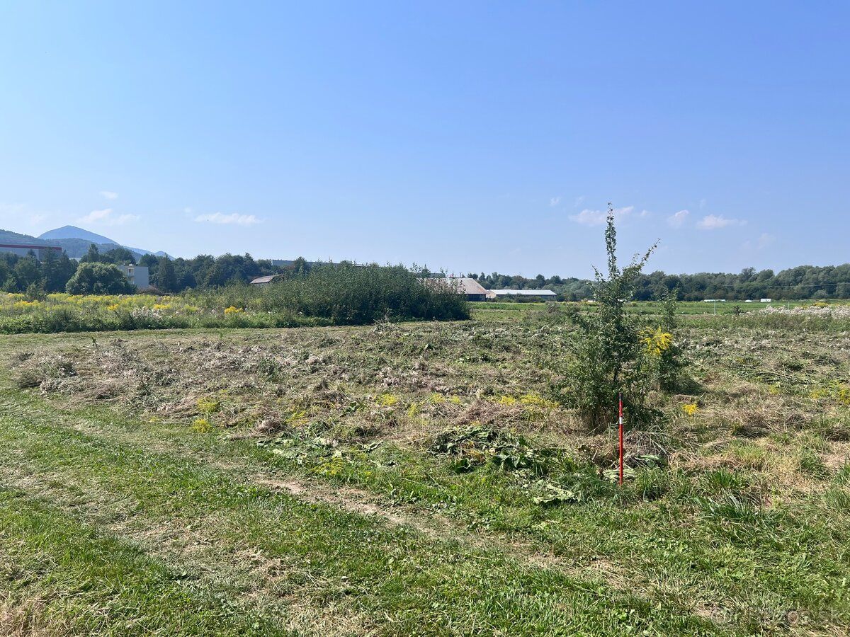 Na predaj pozemok – Strečno (545 m²)V lokalite planovanej vy