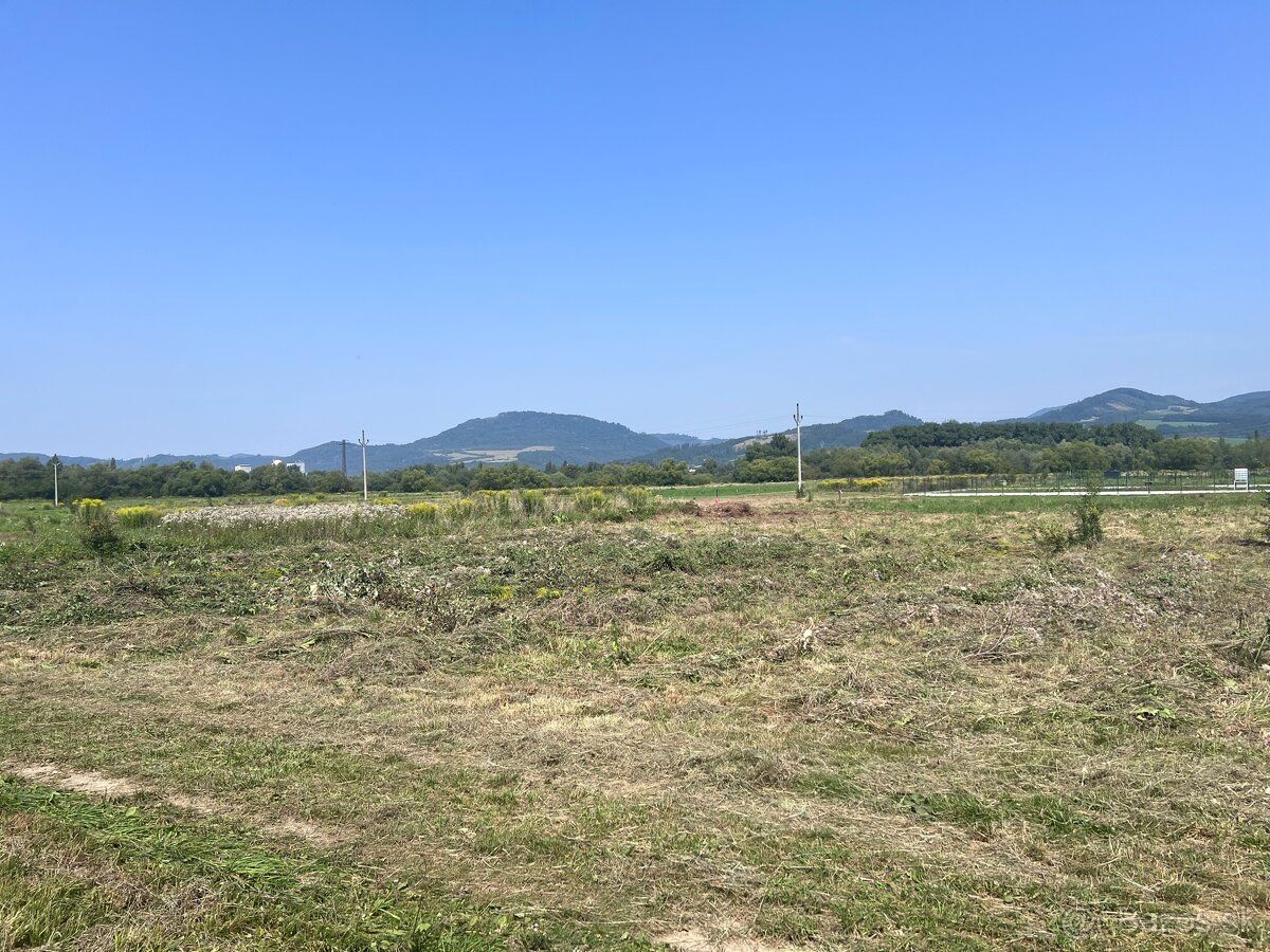 Na predaj pozemok – Strečno (545 m²)V lokalite planovanej vy