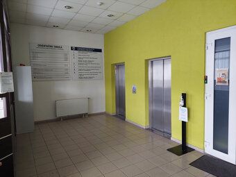 Prenajmeme klimatizovanú dvoj kanceláriu v Bratislave na Rač