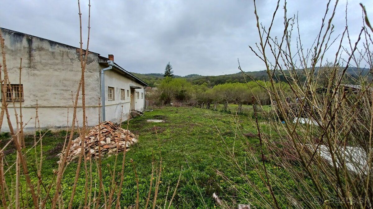 Ponúkame na predaj budovu v obci Konrádovce, okres Rimavská 