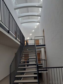 Ponúkame Vám na prenájom 1KK izbový byt Žilina, Bytčická. Pl